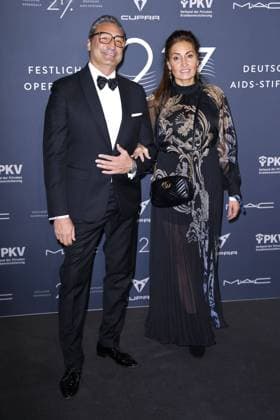 Bilder des Jahres 2023, Entertainment 11 November Entertainment Themen der Woche KW44 Entertainment Bilder des Tages Mousse T. und Nezihe Guendogdu bei der 27. Festlichen Operngala fuer die Aids-Stiftung am 4.11.2023 in Berlin Festliche Operngala 2023 fuer die AIDS Stiftung in Berlin