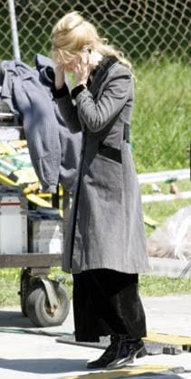 UK SALES ONLY Gwyneth Paltrow on the set of her latest movie Running with Scissors. 3732 LOS ANGELES, CALIFORNIA - Monday April 4 2005. Gwyneth Paltrow on the last day of filming her latest movie Running With Scissors . A smiling Gwyneth was on set with co stars Brian Cox, Evan Rachel Wood and Jill Clayburgh. Running with Scissors is the true story of a boy whose mother (a poet with delusions of Anne Sexton) gave him away to be raised by her psychiatrist, a dead ringer for Santa and a lunatic in the bargain. Suddenly, at age twelve, Augusten Burroughs found himself living in a dilapidated Victorian house in perfect squalor. Dr. Finch s (Brian Cox) bizarre family, a few patients and a pedophile living in the backyard shed com  Copyright: xDanielxMayerx xAvalonx 0520040773