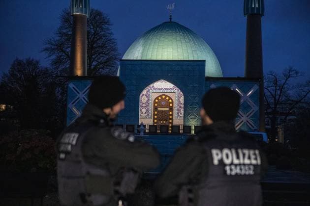 Bilder des Jahres 2023, News 11 November News Themen der Woche KW46 News Bilder des Tages Bundesweite Razzia gegen die IZH. Moschee in Hamburg gestürmt Copyright: xBlaulicht-News.dex