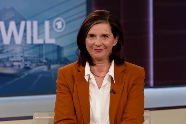 News Bilder des Tages Katrin Göring-Eckardt 2023-11-9 - Deutschland, Berlin - Katrin Göring-Eckardt (Bündnis 90 Die Grünen), Bundestagsvizepräsidentin, zu Gast bei Anne Will im Ersten. Thema des ARD-Politiktalks: Ampel im Milliarden-Loch - Zerbricht die Regierung daran?