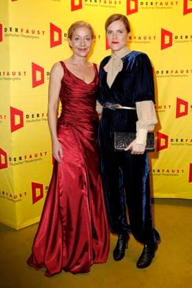 Bilder des Jahres 2023, Entertainment 11 November Entertainment Themen der Woche KW47 Entertainment Bilder des Tages Natalie O Hara und Fritzi Haberlandt bei der Verleihung des 18. Deutschen Theaterpreises Der Faust 2023 im Thalia Theater. Hamburg, 25.11.2023