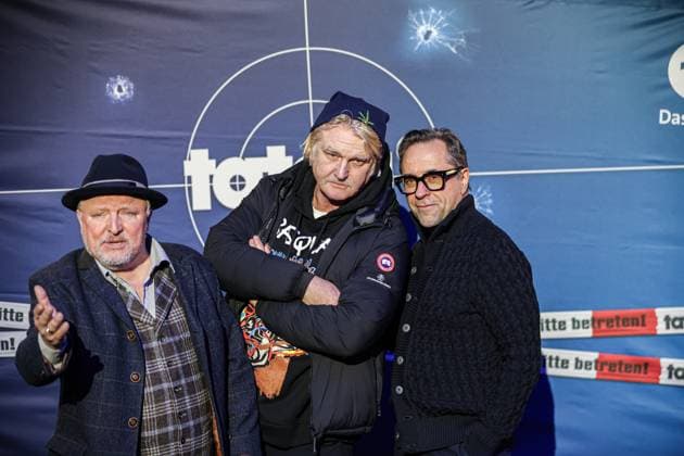 Bilder des Jahres 2023, Entertainment 12 Dezember Entertainment Themen der Woche KW49 Entertainment Bilder des Tages TATORT Münster, Kino Premiere Axel Prahl, als Hauptkommissar Frank Thiel; Detlev Buck, als Stan Gold; Jan Josef Liefers, als Rechtsmediziner Prof. Karl-Friedrich Boerne. In Anwesenheit des Film-Teams feiert der Münster Tatort - Der Mann, der in den Dschungel fiel Kino Premiere. Münster, Nordrhein-Westfalen, DEU, Deutschland, 06.12.2023