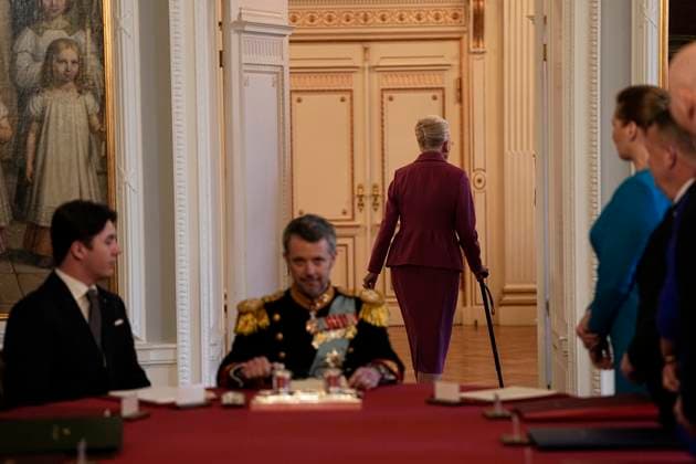 Bilder des Jahres 2024, Entertainment 01 Januar Entertainment Themen der Woche KW02 Entertainment Bilder des Tages Thronwechsel in Dänemark, Proklamation in Kopenhagen After signing the declaration of abdication Queen Margrethe leaves the meeting of the Council of State at Christiansborg Castle in Copenhagen on Sunday 14 January 2024. On 31 December 2023, the queen announced that she would abdicate on 14 January and that the crown prince would be Denmark s regent from that day. feature match, Copenhagen Denmark Copyright: MadsxClausxRasmussenx COP15493 spdk20240114-142625-L