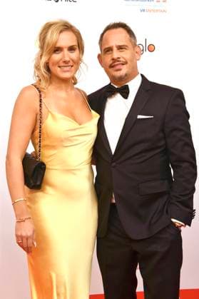Moritz Bleibtreu mit Ehefrau Saskia Bleibtreu beim 48. Deutschen Filmball 2024 im Hotel Bayerischer Hof. München, 20.01.2024
