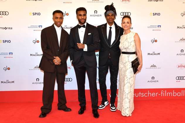 Bilder des Jahres 2024, Entertainment 01 Januar Entertainment Themen der Woche KW03 Elan Ben Ali, Tijan Njie, Fabrice Morvan und Kirstin Winkler beim 48. Deutschen Filmball 2024 im Hotel Bayerischer Hof. München, 20.01.2024