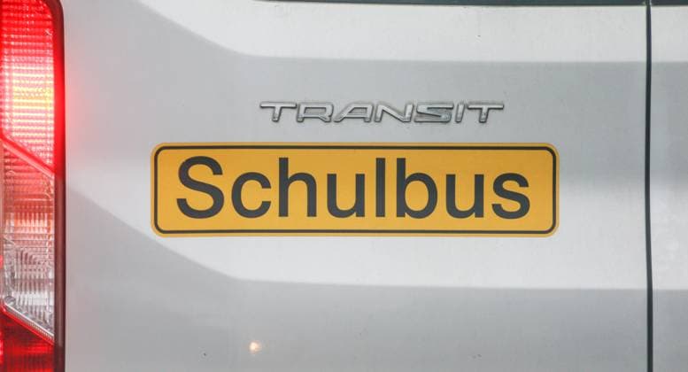 schulbus in berlin schulbus in berlin