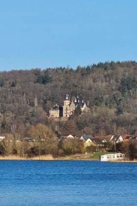 Eschwege Themenfoto: Deutschland, Stadt, Eschwege, Hessen, 07.02.2024 Werratalsee mit dem Schloss Wolfsbrunnen in Eschwege, Hessen Themenfoto: Deutschland, Stadt, Eschwege, Hessen, 07.02.2024 Copyright: xAugstx xEibner-Pressefotox EP_jat