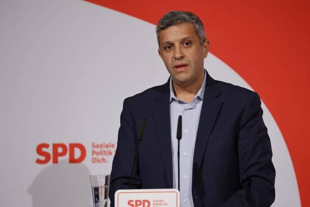 Raed Saleh, SPD- Landesvorsitzender, Deutschland, Berlin, SPD, Start in den Wahlkampf-Schlussspurt, mit Svenja Schulze, Kevin Kühnert, Franziska Giffey, Raed Saleh und Kandidatinnen und Kandidaten für den Bundestag