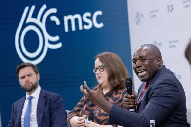 Bilder des Jahres 2024, News 02 Februar News Themen der Woche KW07 News Bilder des Tages February 18, 2024, Munich, Germany: United Kingdom Shadow Foreign Secretary David Lammy, right, comments at a panel discussion on â€oeFiguring Out Relationship Goals: The EU and Its Partnersâ€Â, during the 60th Munich Security Conference at the Hotel Bayerischer Hof, February 18, 2024 in Munich, Germany. Sitting from left: U.S Senator J.D Vance, Ricarda Lang and David Lamb. Munich Germany - ZUMAp138 20240218_zaa_p138_007 Copyright: xMichaelaxStache MunichxSecurityx