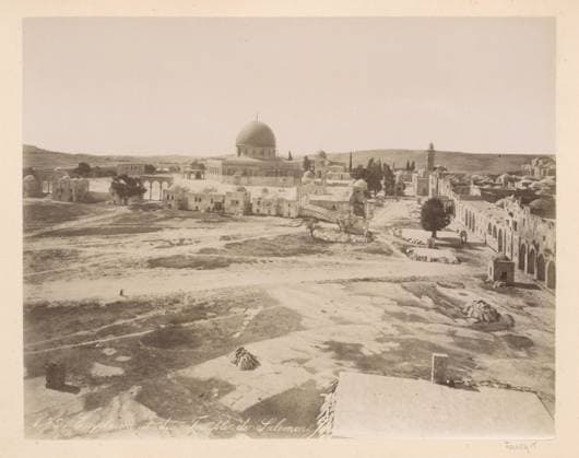 RECORD DATE NOT STATED Emplacement of the temple of Salomon with the dome in the background, Maison Bonfils (attributed to), c. 1867 - c. 1895 photograph Part of Reisalbum with photos of Jerusalem and other biblical places. Jerusalem cardboard. paper. photographic support albumen print temple of Solomon (1 Kings 5-9; 2 Chronicles 2-7). temple, shrine ~ Islam, Mohammedanism Jeruzalem. Root colepel. Templeberg Copyright: xpiemagsx rknbpie11012024-22447 !ACHTUNG AUFNAHMEDATUM GESCHÄTZT!