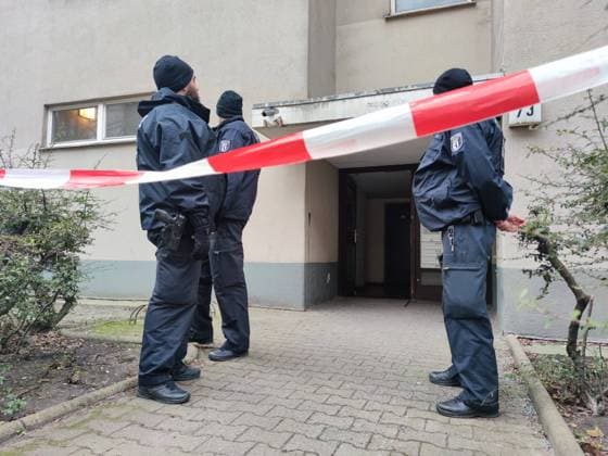 Bilder des Jahres 2024, News 02 Februar News Themen der Woche KW09 News Bilder des Tages Berlin, Deutschland, 27.02.2024: Sebastianstraße, Kreuzberg: Festnahme der früheren RAF-Terroristin Daniela Klette: Haus, in dem die frühere RAF-Terroristin Daniela Klette festgenommen wurde; Spurensicherung Copyright: xdtsxNachrichtenagenturx dts_32164