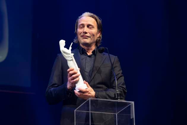 Bilder des Jahres 2024, Entertainment 03 März Entertainment Themen der Woche KW11 Actor Mads Mikkelsen wins a Bodil for best male lead in the film The Promised Land(Bastarden). Bodil Award 2024 at the Folketeatret in Copenhagen on Saturday, March 16, 2024.. (Photo: Claus Bech Ritzau Scanpix) , Copenhagen Denmark