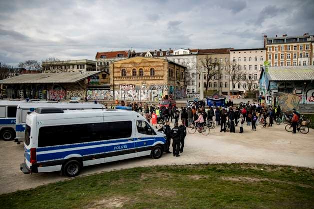 Demonstration gegen Polizeigewalt, gegen Rassismus und für offene Grenzen am Görlitzer Park in Berlin am 15. März 2024. Demonstration gegen Polizeigewalt am Görlitzer Park