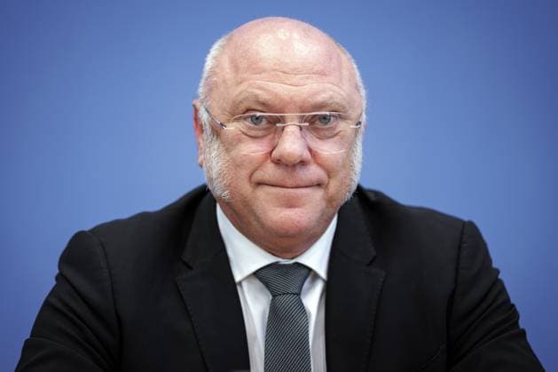 News Themen der Woche KW13 Ulrich Schneider, Hauptgeschaeftsfuehrer Der Paritaetische Gesamtverband, aufgenommen im Rahmen einer Pressekonferenz zum Thema Armut in der Inflation: Paritaetischer Verband stellt Bericht zur Armutsentwicklung in Deutschland vor in der Bundespressekonferenz. Berlin, 26.03.2024. Berlin Deutschland Copyright: xJaninexSchmitzxphotothek.dex