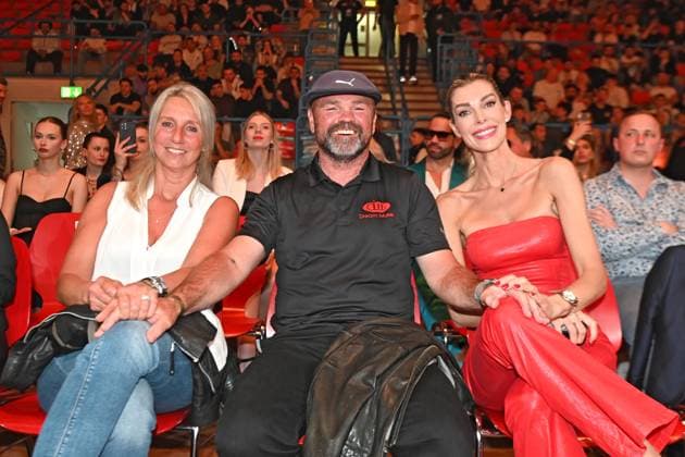 Bilder des Jahres 2024, Entertainment 04 April Entertainment Themen der Woche KW14 Entertainment Bilder des Tages Universum Boxing Night 11 Monic Frank , Sven Ottke und Annika Gassner anläßlich der Universum Boxing Night 11 am 06.04.2024 in der Frankenstolzarena, Aschaffenburg. 20240406MWI127063