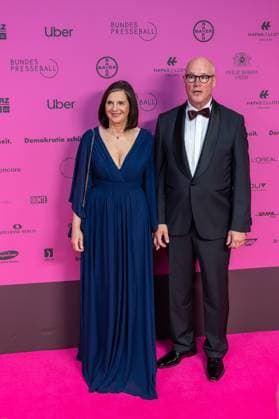 Entertainment Bilder des Tages Berlin Bundespresseball 2024, Berlin, 12.04.2024 Katrin Goering-Eckardt Vizepraesidentin des Deutschen Bundestages und Thies Gundlach, Bundespresseball 2024, Hotel Adlon Kempinski Berlin, 12.04.2024 Copyright: xEibner-Pressefoto JadrankoxMarjax EP_JMC