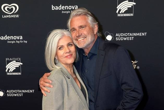Birgit Schrowange und Frank Spothelfer bei der Verleihung vom Radio Regenbogen Award im Europapark am 19.04.2024 in Rust Radio Regenbogen Award 2024 im Europapark in Rust