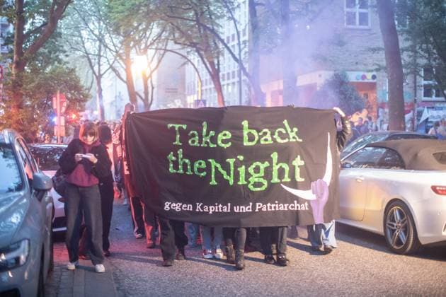 Bilder des Jahres 2024, News 04 April News Bilder des Tages Demo Take Back The Night am 30. April in Hamburg. Polizei im Großeinsatz. Copyright: xBlaulicht-News.dex