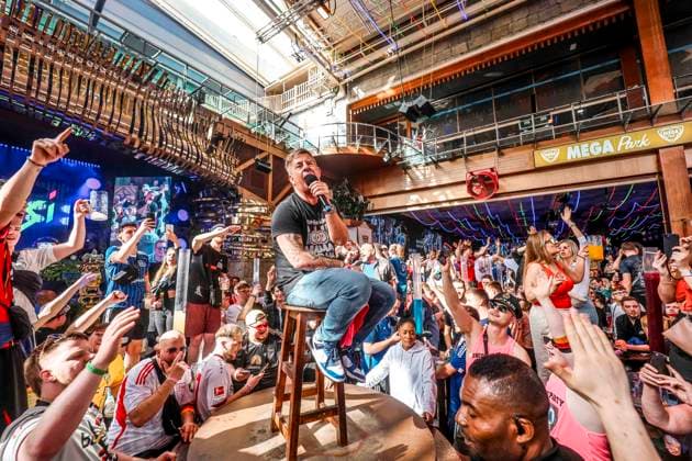 Bilder des Jahres 2024, Entertainment 05 Mai Entertainment Themen der Woche KW18 02.05.2024, Mallorca, ESP, Unterwegs in Spanien, MEGAPARK Opening 2024, im Bild ALMKLAUSI, Auftritt,