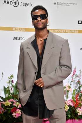 Tijan Njie bei der 74. Verleihung des Deutschen Filmpreises 2024 im Theater am Potsdamer Platz. Berlin, 03.05.2024