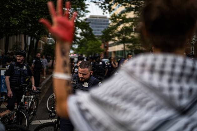 May 9, 2024, Washington, District Of Columbia, USA: Thirty-six hours following the dismantling of the anti-war encampment at GWU, protesters convened at the site to denounce the university and Metropolitan Police Department s actions, which led to the eviction, suspension, and arrest of students. Amidst their grievances, demonstrators also rallied against the continuous Israeli aggression in Gaza. Washington USA - ZUMAt162 20240509_znp_t162_028 Copyright: xNataschaxTahabsemx