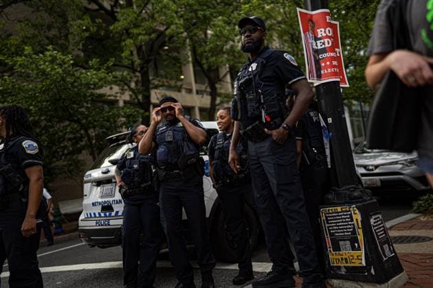 May 9, 2024, Washington, District Of Columbia, USA: Thirty-six hours following the dismantling of the anti-war encampment at GWU, protesters convened at the site to denounce the university and Metropolitan Police Department s actions, which led to the eviction, suspension, and arrest of students. Amidst their grievances, demonstrators also rallied against the continuous Israeli aggression in Gaza. Washington USA - ZUMAt162 20240509_znp_t162_038 Copyright: xNataschaxTahabsemx