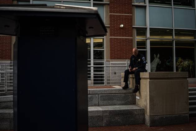 May 9, 2024, Washington, District Of Columbia, USA: Thirty-six hours following the dismantling of the anti-war encampment at GWU, protesters convened at the site to denounce the university and Metropolitan Police Department s actions, which led to the eviction, suspension, and arrest of students. Amidst their grievances, demonstrators also rallied against the continuous Israeli aggression in Gaza. Washington USA - ZUMAt162 20240509_znp_t162_050 Copyright: xNataschaxTahabsemx