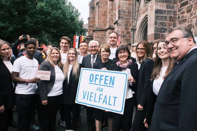 Bilder des Jahres 2024, News 06 Juni News Themen der Woche KW22 News Bilder des Tages 02.06.2024 xkhx Kassel, Kassel,Martinskirche Gedenken - 5. Jahrestag der Ermordung des Kasseler Regierungspräsidenten Dr. Walter Lübcke Bild zeigt: u.a. Bundespräsidenten Frank-Walter Steinmeier mit seiner Frau Elke Büdenbender, die Ehefrau Walter Lübcke Frau Irmgard Braun-Lübcke, Hessens Ministerpräsident Boris Rhein