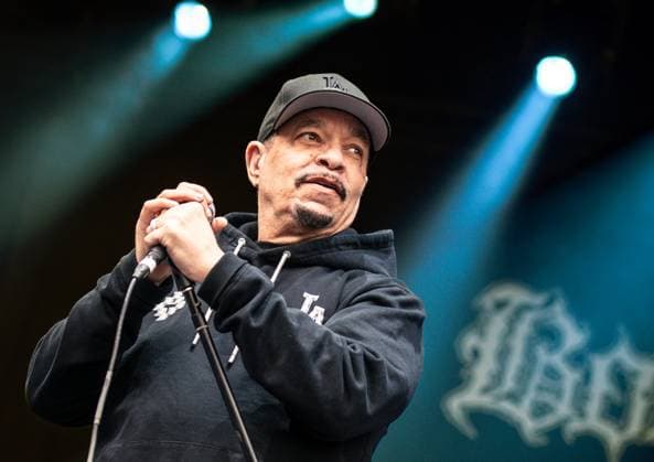 Bilder des Jahres 2024, Entertainment 06 Juni Entertainment Themen der Woche KW24 Entertainment Bilder des Tages Entertainment Musik, Body Count Ft. Ice-T 11.06.2024, xdanx, Entertainment Musik,Body Count Ft. Ice-T, v.l. Rapper Ice-T (buergerl.Tracy Lauren Marrow) von der Band Body Count ft Ice-T waehrend eines Konzertes Live auf der Buehne im Rahmen des Open Air Sommerkonzerte auf der Zitadelle Spandau. Berlin Zitadelle Spandau Berlin Deutschland (DE) Copyright: xDanielxLakomskix