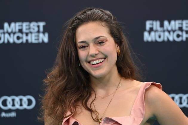Katharina Scheuba (Schauspielerin), Einzelbild,angeschnittenes Einzelmotiv,Portraet,Portrait,Porträt. Roter Teppich,Red Carpet,Eroeffnung 41.Filmfest Muenchen am 29.06.2024 Gasteig HP8.