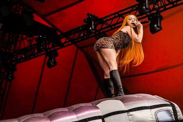 Bilder des Jahres 2024, Entertainment 07 Juli Entertainment Themen der Woche KW27 Entertainment Bilder des Tages Ice Spice is playing on the Orange Stage at the Roskilde Festival on Thursday, July 4, 2024.. (Photo: Helle Arensbak Ritzau Scanpix) , Roskilde Denmark Copyright: HellexArensbak HellexArensbakx spdk20240704-200915-L