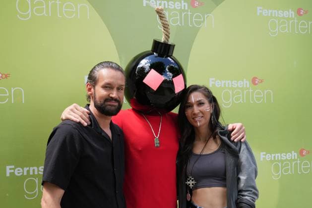 Bilder des Jahres 2024, Entertainment 07 Juli Entertainment Themen der Woche KW27 Entertainment Bilder des Tages ZDF - Fernsehgarten - Mainz - 2024 Molow x Collessio x Missing Heart in der Unterhaltungsshow ZDF Fernsehgarten am 07.07.2024 in Mainz. Mainz ZDF - Fernsehgarten Rheinland-Pfalz