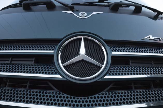 Daimler Mercedes Benz logo on an Actros lorry Copyright: imageBROKER AndreasxMallinckrodt ibldvm11009068.jpg