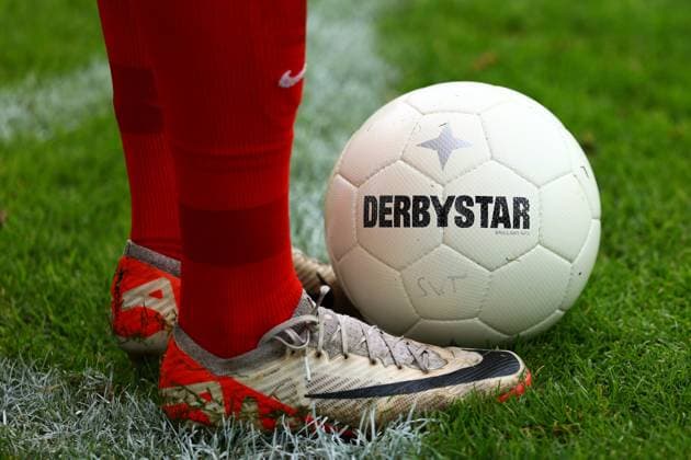 Fußball I Herren I Saison 2024 25 I Regionalliga Nord I 2.Spieltag I SV Todesfelde - TSV Havelse I 04.08.2024 Füsse eines Fussballspieler und Derbystar Fussball Todesfelde Joda Sportpark Schleswig-Holstein Deutschland Copyright: xLobeca RHx