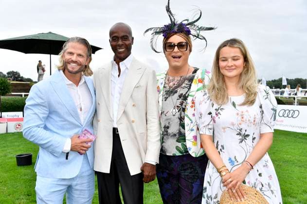 Bilder des Jahres 2024, Entertainment 08 August Entertainment Themen der Woche KW33 Entertainment Bilder des Tages Paul Janke, Bruce Darnell, Julian F.M. Stoeckel und Nele Ludowig Roeffen beim Audi Ascot Renntag 2024 auf der Galopprennbahn Neue Bult. Hannover-Langenhagen, 18.08.2024