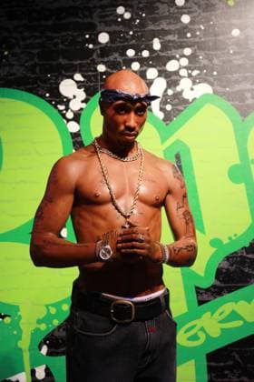 19.08.2024, AMERIKA, USA, Unterwegs in Amerika, Symbolbild, Themenbild, Verschiedene Themenbilder, Reise, Reiseimpressionen, Reisefeatures, Vereinigte Staaten von Amerika, Reisefeature, im Bild Tupac Shakur, Madame Tussauds, Wax Museum, Wachs Museum, Las Vegas Boulevard, Las Vegas, Nevada, USA, Boulevard, Las Vegas,