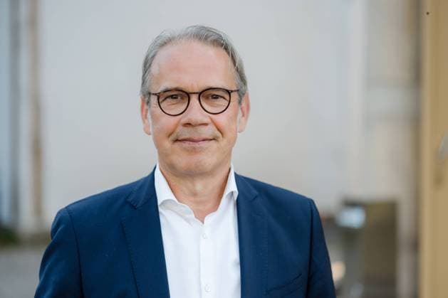 Georg Maier Georg Maier (SPD), Innenminister und Spitzenkandidat seiner Partei für die Landtagswahl, aufgenommen vor einem Kandidatenforum im Volkshaus. Am 1. September wird in Thüringen ein neuer Landtag gewählt. Meiningen Thüringen DEUTSCHLAND