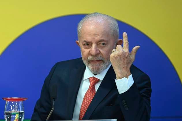 Brazilian President Luiz Inacio Lula Da Silva Congratulates The Best Schools In Brazil. The President of Brazil Luiz Inacio Lula da Silva and the Minister of Education Camilo Santana take part in the ceremony to recognize the IDEB Grade 10 schools at the Planalto Palace in Brasilia, Brazil, on September 4, 2024. Brasilia DIstrito Federal Brazil  Copyright: xTonxMolinax originalFilename: molinaneto-brazilia240904_npayL