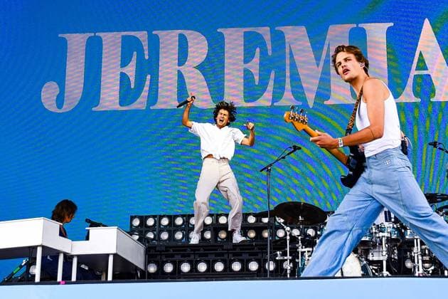 Bilder des Jahres 2024, Entertainment 09 September Entertainment Themen der Woche KW36 Entertainment Bilder des Tages Entertainment Musik, Lollapalooza Berlin 2024 07.09.2024, xdanx, Entertainment Musik, Lollapalooza Berlin 2024, v.l. Die Band Jeremias steht beim Lollapalooza Festival im Berliner Olympiastadion auf der Buehne. Die achte Ausgabe des Musikfestivals findet am Wochenende des 7. und 8. September 2024 im Olympiastadion und Olympiapark in Berlin statt. Berlin Olympiastadion Berlin Berlin Deutschland (DE) Copyright: xDanielxLakomskix