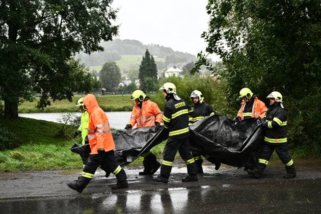 Firefighters started work on flood protection measures on the Jizera river due to impending floods, in Semily, Czech Republic, on September 13, 2024. (CTKxPhoto RadekxPetrasek) CTKPhotoP2024091306372  CTKPhotoP2024091306372
