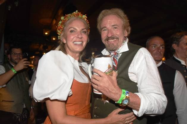 Bilder des Jahres 2024, Entertainment 09 September Karina Thomas Gottschalk TV Moderator Muenchen 21.09.24 Oktoberfest Marstall Festzelt Muenchen