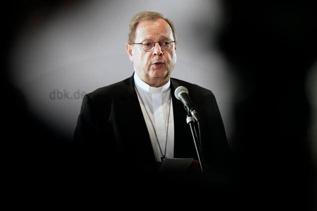News Bilder des Tages Georg Bätzing bei der Pressekonferenz zur Herbst-Vollversammlung der Deutschen Bischofskonferenz im Dompfarrzentrum. Fulda, 23.09.2024