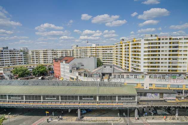 U-Bahnhof, Sozialwohnungen, Kreuzberger Zentrum, Kottbusser Tor, Kreuzberg, Berlin, Deutschland