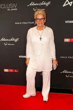 Claudia Effenberg beim 30 Jahre RTL Exclusiv-Das Starmagazin Jubilaeums-Event auf der Tui Cruises Mein Schiff am 27.09.2024 in Hamburg Großes Jubilaeums-Event: RTL feiert 30 Jahre Exclusiv- Das Starmagazin in Hamburg