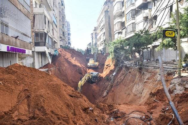 News Themen der Woche KW40 Bilder des Jahres 2024, News 09 September News Bilder des Tages A huge crater is seen at the site of the massive Israeli airstrike that killed pro-Iranian Hezbollah chief Hassan Nasrallah in Beirut s southern suburb, Lebanon on Monday on September 30, 2024. The Israeli military said it carried out dozens of strikes in Lebanon last night, including southern Beirut and the Bekaa Valley. An apartment building in central Beirut was also hit last night, the first apparent Israeli strike on the capital outside of Hezbollah s stronghold in the southern suburbs. photo by Fadel Itani  LEB2024093012 FADELxITANI