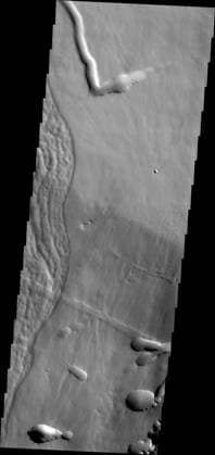 RECORD DATE NOT STATED This image captured by NASA s Mars Odyssey shows a portion of the flank of Pavonis Mons. Copyright: xpiemagsx piemagsnasaend23-1586 !ACHTUNG AUFNAHMEDATUM GESCHÄTZT!