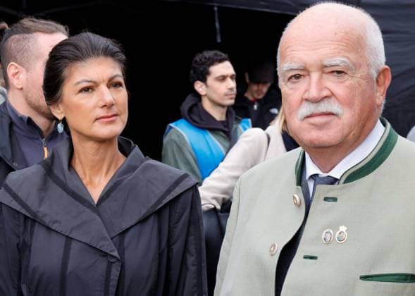 BSW-Parteivorsitzende Sahra Wagenknecht, CSU-Politiker. Peter Gauweiler, Deutschland, Berlin, Großen Stern, Friedensdemo am 3. Oktober