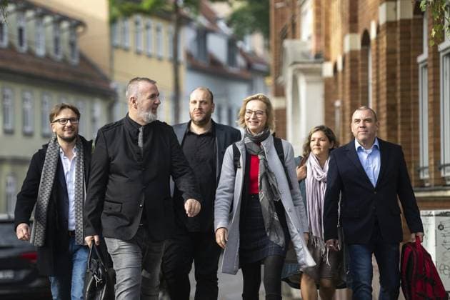 2024 LANDTAGSWAHL THÜRINGEN - FORTSETZUNG DER SONDIERUNGSGESPRÄCHE IN THÜRINGEN ZWISCHEN CDU, BSW UND SPD ** NUR FÜR REDAKTIONELLE ZWECKE ** EDITORIAL USE ONLY **<p>08 10 2024-Erfurt: 2024 Landtagswahl Thüringen - 2024 - Fortsetzung der Sondierungsgespräche in Thüringen zwischen CDU, BSW und der SPD im Dompalais im Foto: Alexander Kästner (BSW), Steffen Schütz (BSW), Peter Metz, Geschäftsführer der BSW-Fraktion im Thüringer Landtag, Katja Wolf (BSW), Fraktionsvorsitzende , Stefan Wogawa (BSW) ( Deutschland Thueringen Erfurt Copyright: SaschaxFromm