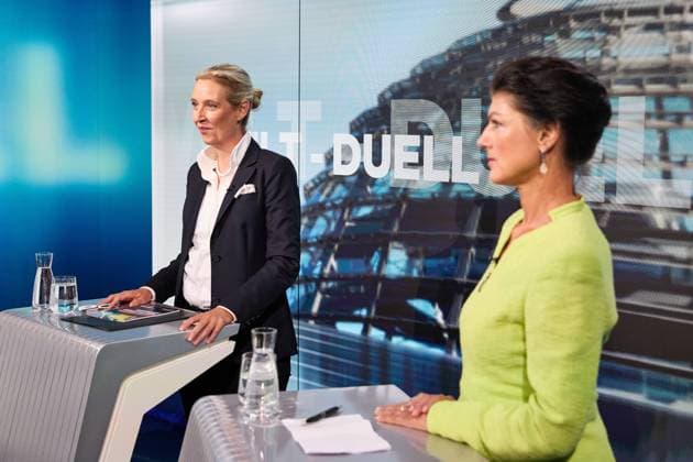 Bilder des Jahres 2024, News 10 Oktober News Themen der Woche KW41 News Bilder des Tages Berlin, Deutschland, 09.10.2024: Studio Welt-TV: TV-Duell zwischen den Chefinnen von AfD und BSW: Alice Weidel und Sahra Wagenknecht Copyright: xdtsxNachrichtenagenturx dts_48236