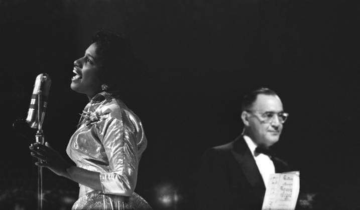 persons BENNY GOODMAN ETHEL ENNIS sites STOCKHOLM SWEDEN USA sp sw x5600x  Copyright: xJARLxEKENRYDxJEx BENNY GOODMAN IN STOCKHOLM 1958
